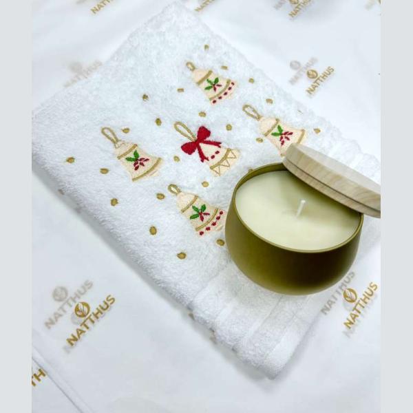 KIT VELA LATA AMÊNDOAS & CEREJA + TOALHA SINOS