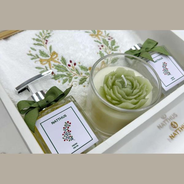 CAIXA FRESH DE GUIRLANDA E FLORES