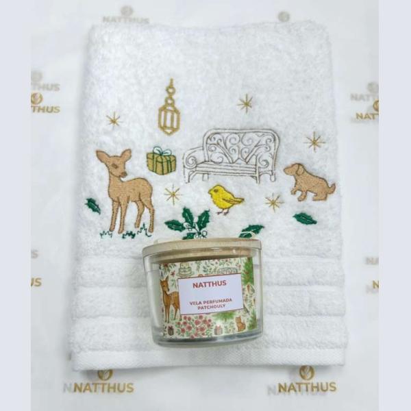 KIT VELA PATCHOULY 100G + TOALHA JARDIM SECRETO